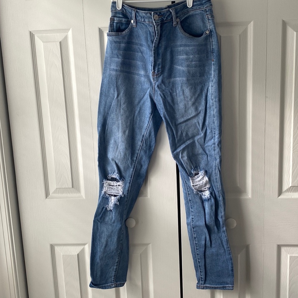 Forever 21 ripped denim jeans
